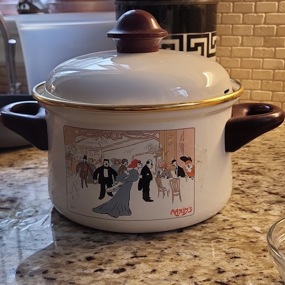 ASTA MAXIM's de PARIS 2.5 Quart Pot with Lid Enamelware RARE!! Germany VINTAGE